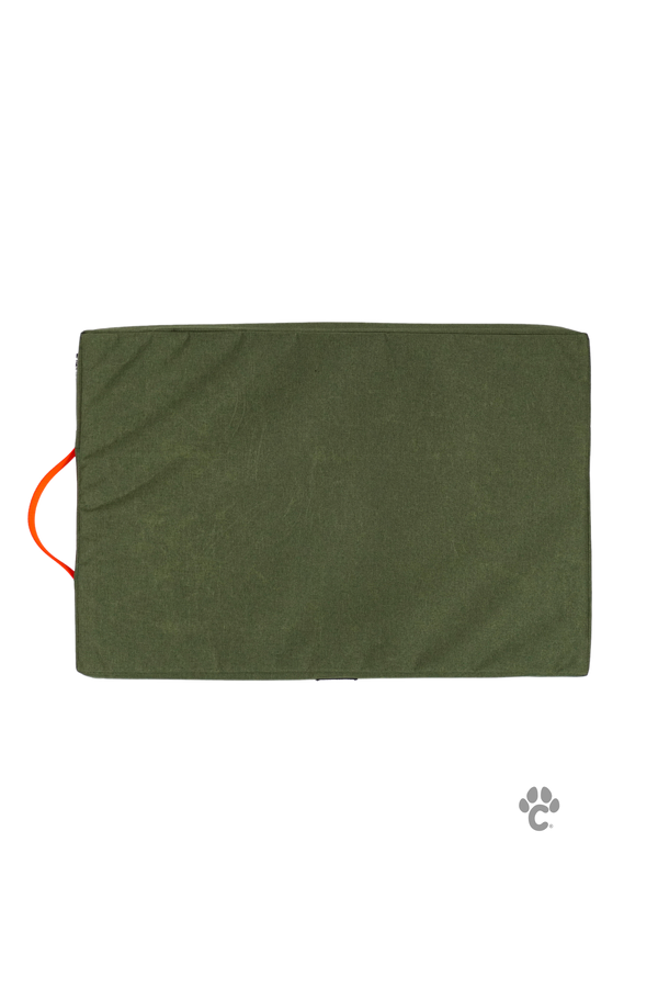 Colchoneta Verde impermeable uso rudo para perro y gato